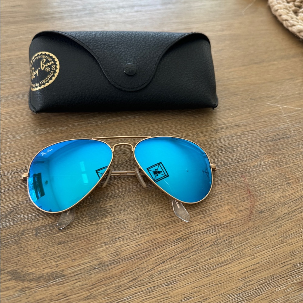 Ray-Ban Aviator Sunglasses with Blue Lenses